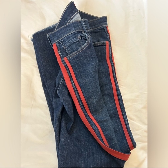 EUC Mother Women's Jeans with Red Stripe. Size 24 “the looker ankle fray” style - Picture 5 of 16
